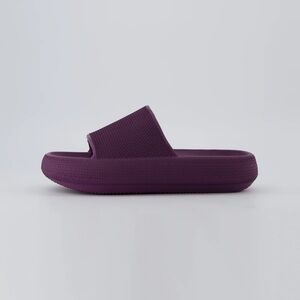 Cushionaire Feather Cloud Slides Size 7 Dark Purple